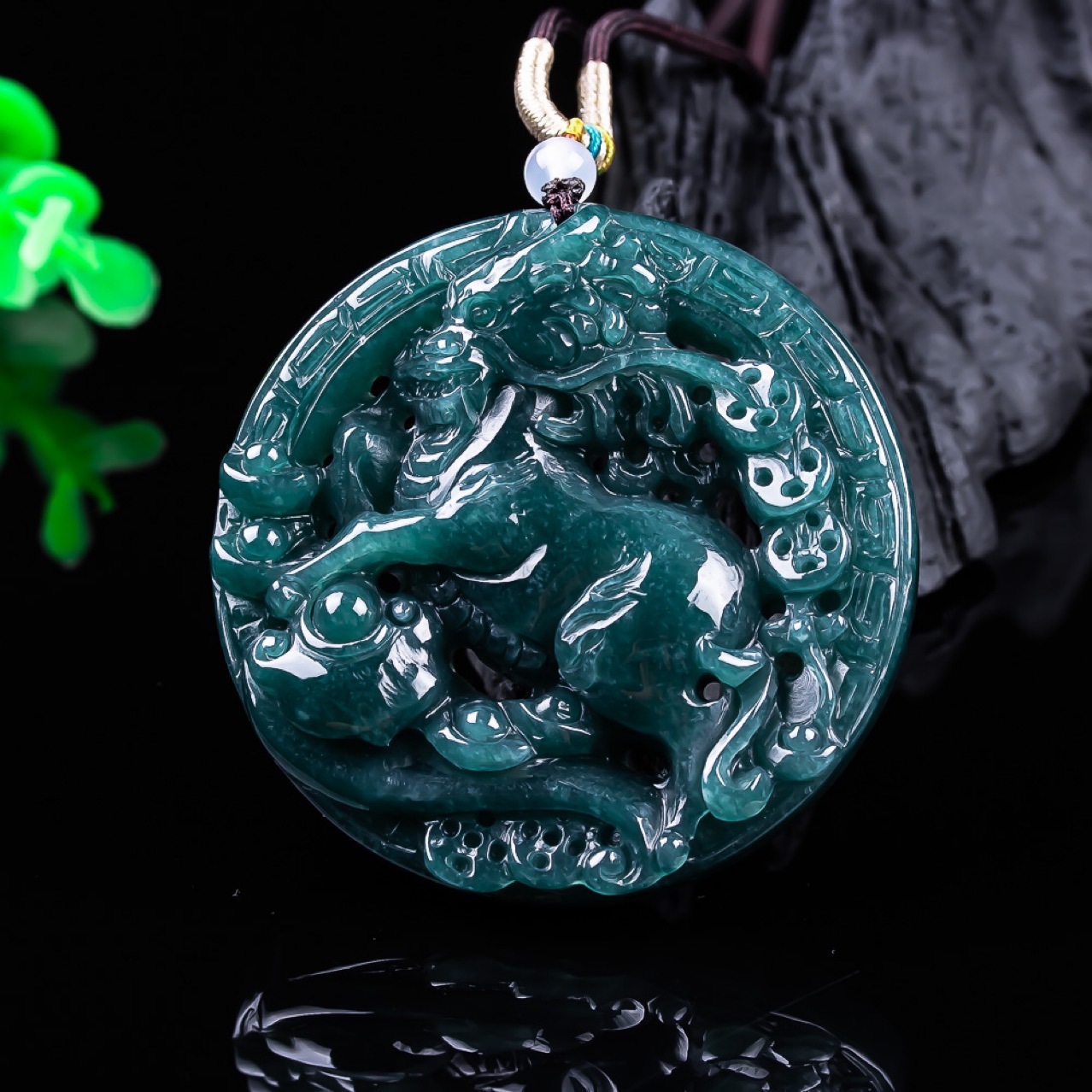 Women Accessories To Gift - Ciondolo Drago in Giada Birmana, Gioiello